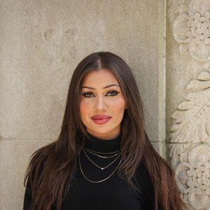 Meet your Posher, Avery